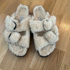 Fuzzy Birkenstocks size 39